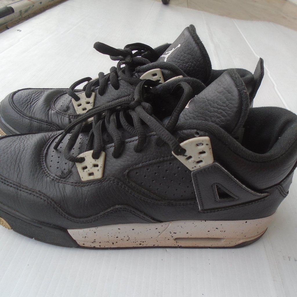Nike Air Jordan 4 Retro Bg Youth Size 7y Black/Grey Sneakers